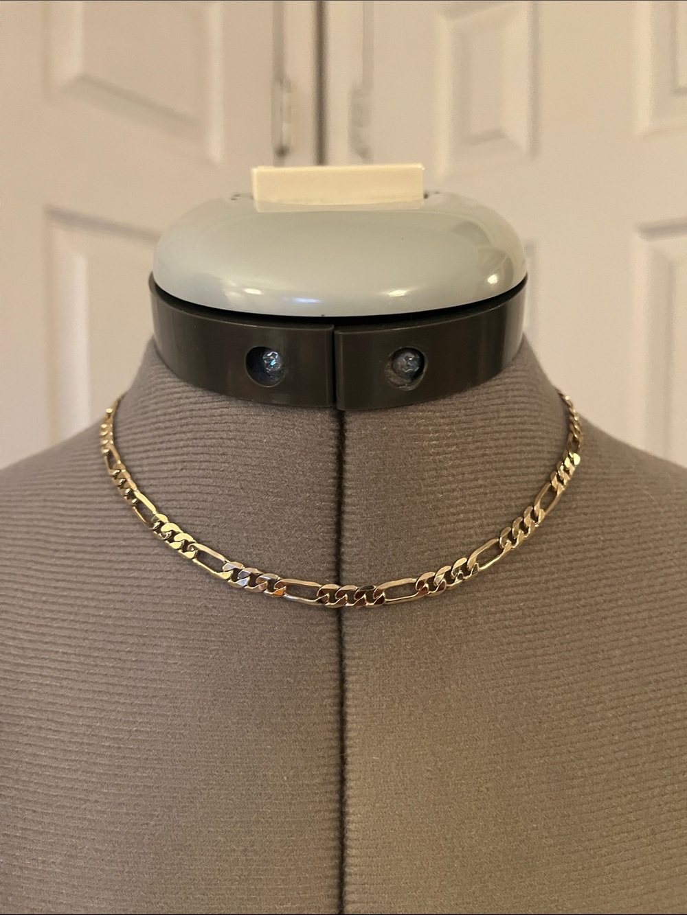 Classic Figaro Link Chain, Gold Tone, 16"